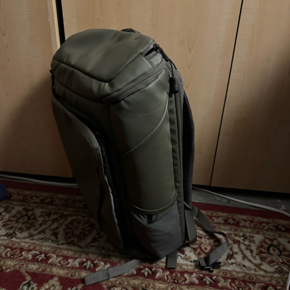 The North Face Kaban Transit Backpack (Green) - Picture 2 of 7